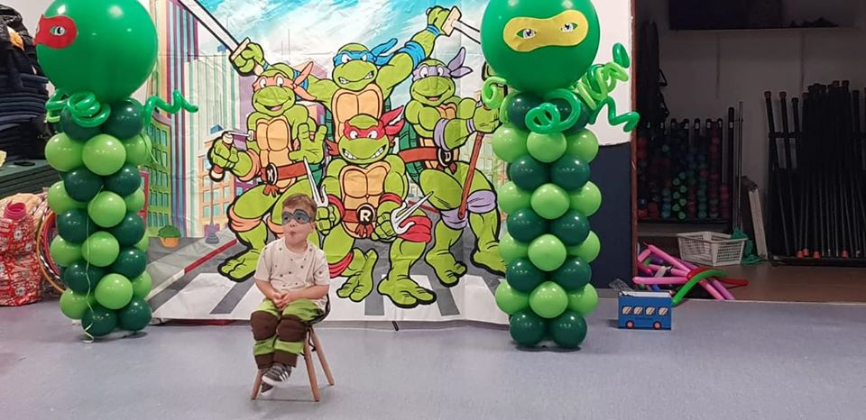 רעיונות להפעלת יום הולדת צבי הנינג'ה
יום הולדת צבי הנינג'ה