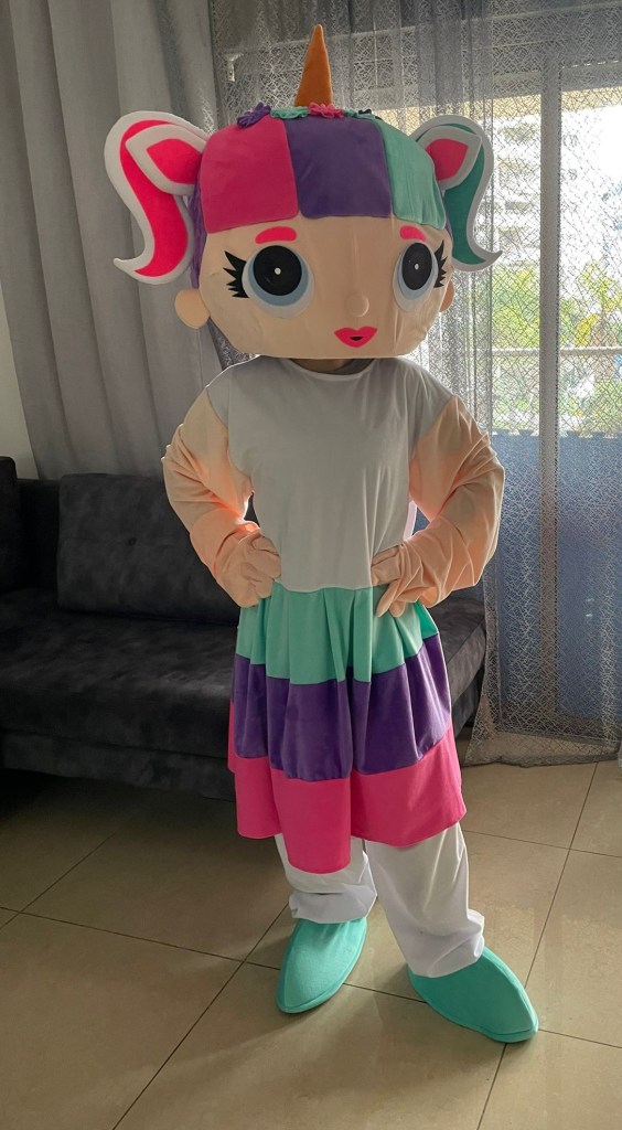 בובת לול
יום הולדת לול
השכרת בובת לול 
השכרת בובות ענק 
בובות ענק ליום הולדת
בובת LOL להשכרה
תחפושת LOL להשכרה
בובה בהפתעה