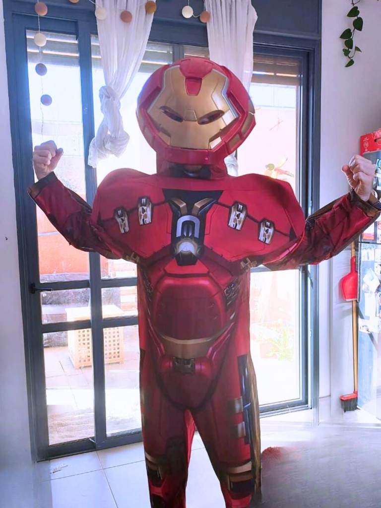 בובת ענק איירון מן 
תחפושת איירון מן להשכרה 
איירון מן להשכרה 
השכרת בובת איירון מן
תחפושת איירון מן למבוגר