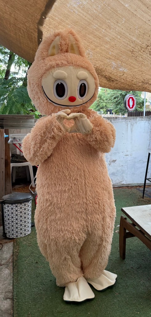 השכרת בובת לבובו תחפושת לבובו